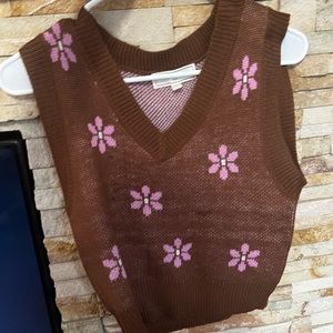 Brand -no comment vest